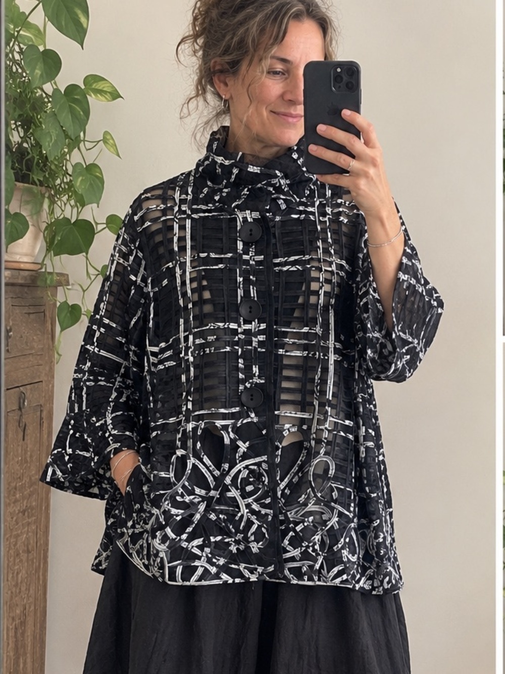 Damee Mesh Embroidered Statement Jacket Size M Artsy Lagenlook Black & White